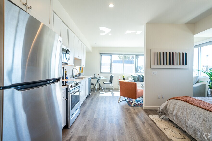 More Photos Of 1978 W Carson St, Torrance Apartments For Lease