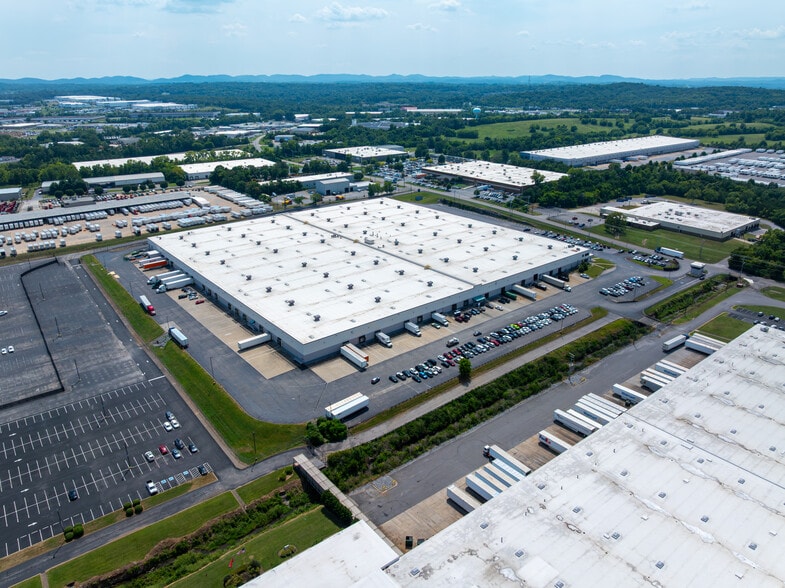 More Photos Of 1706 Heil Quaker Blvd, La Vergne Distribution For Lease