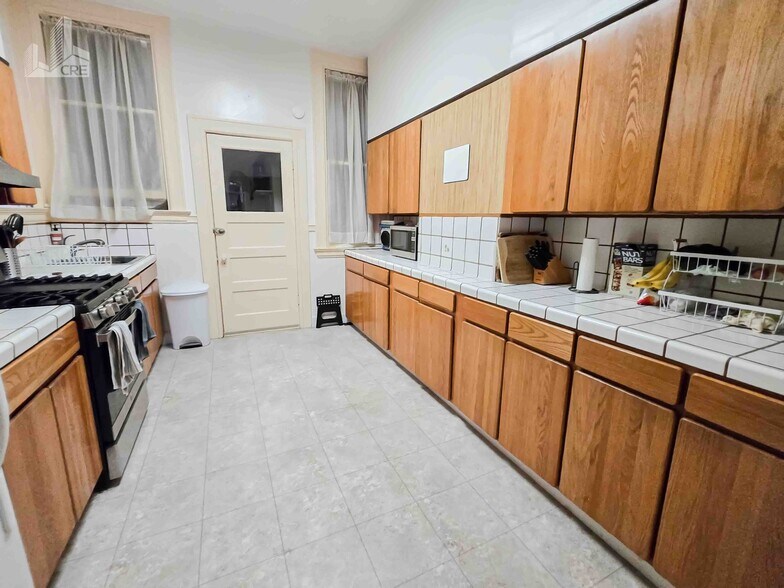 More Photos Of 1903 Lyon St, San Francisco General Retail For Sale