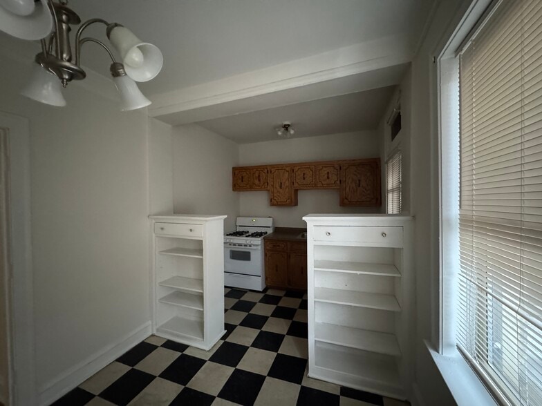 More Photos Of 8035 S Evans Ave, Chicago Apartments For Sale