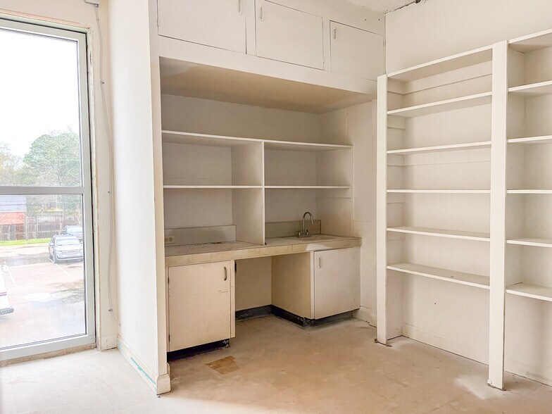 More Photos Of 5353 Florida Blvd, Baton Rouge Medical For Sale