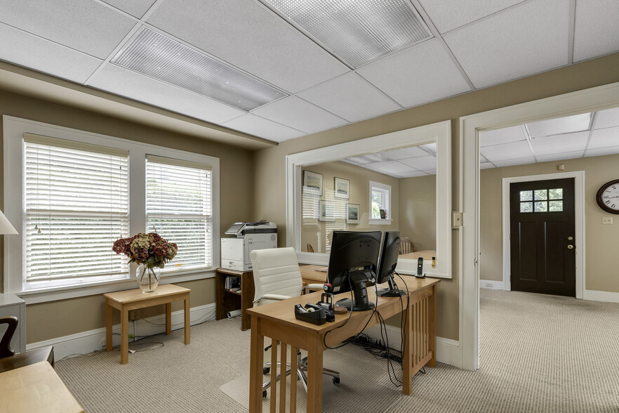 More Photos Of 1742 NE 43rd Ave, Portland Office Residential For Sale