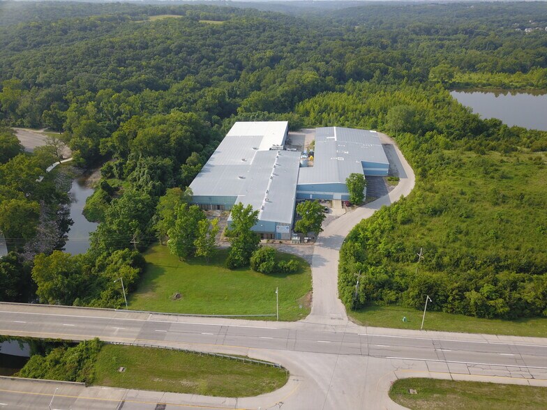 More Photos Of 19919 W Shawnee Mission Pky, Shawnee Manufacturing For Sale