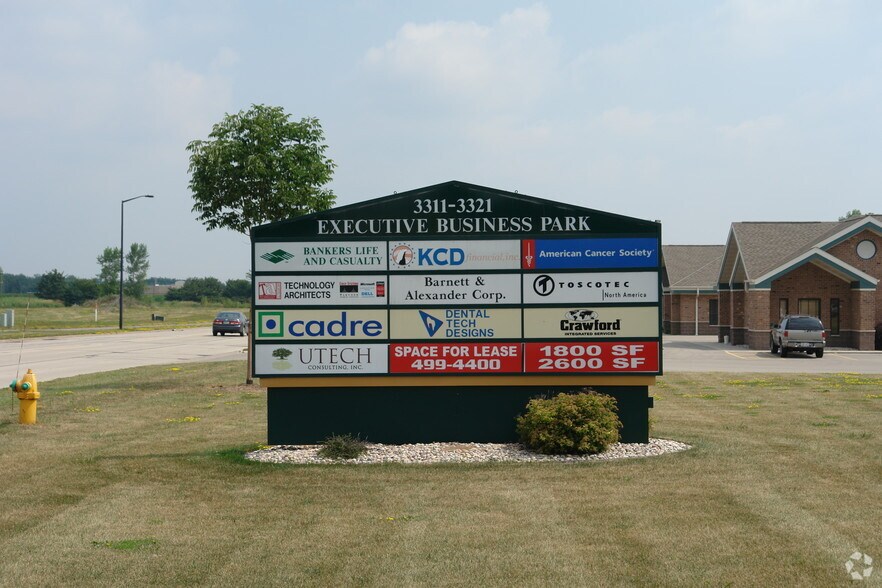 More Photos Of 3311 S Packerland Dr, De Pere Office For Lease