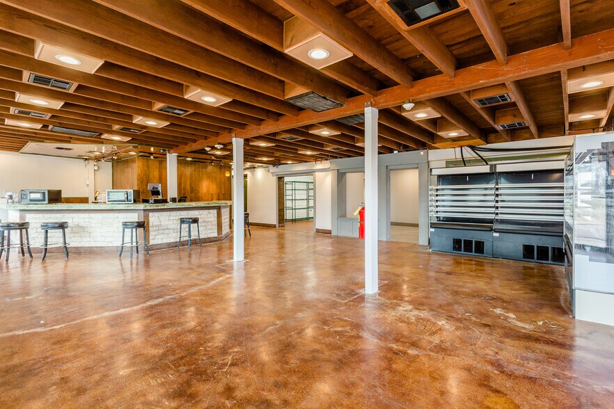 More Photos Of 15407 Highway 36, Needville Restaurant For Sale