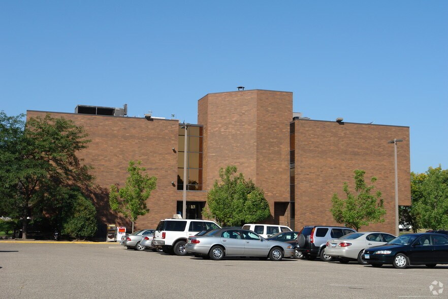 More Photos Of 7101 York Ave S, Edina Office For Lease