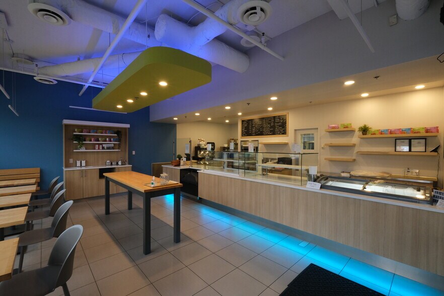 More Photos Of 1728 2nd Av W, Vancouver Apartments For Lease