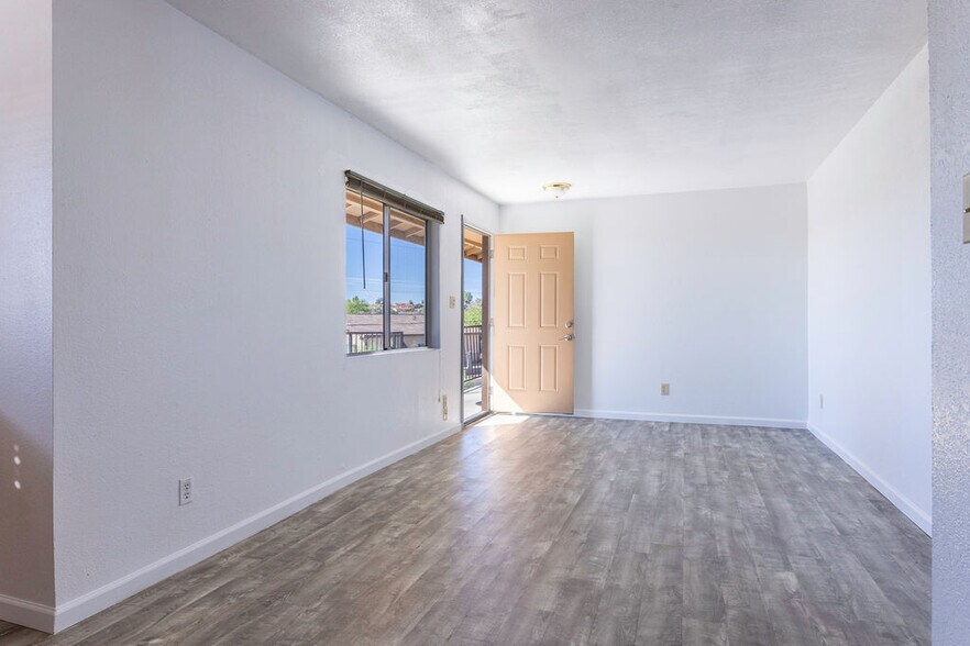 More Photos Of 450 Palm Dr, Wickenburg Apartments For Sale