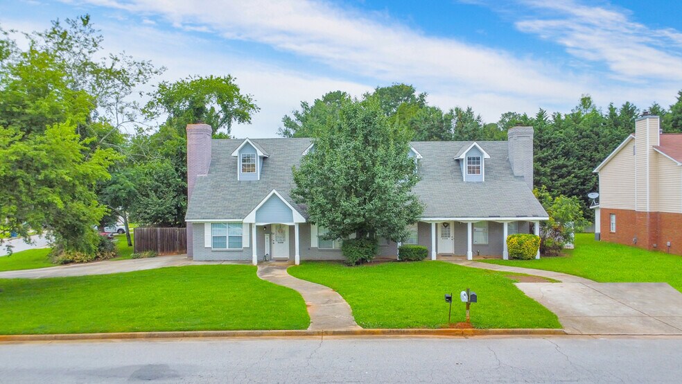 More Photos Of 2124 Hickory Bnd SE, Conyers Multifamily For Sale