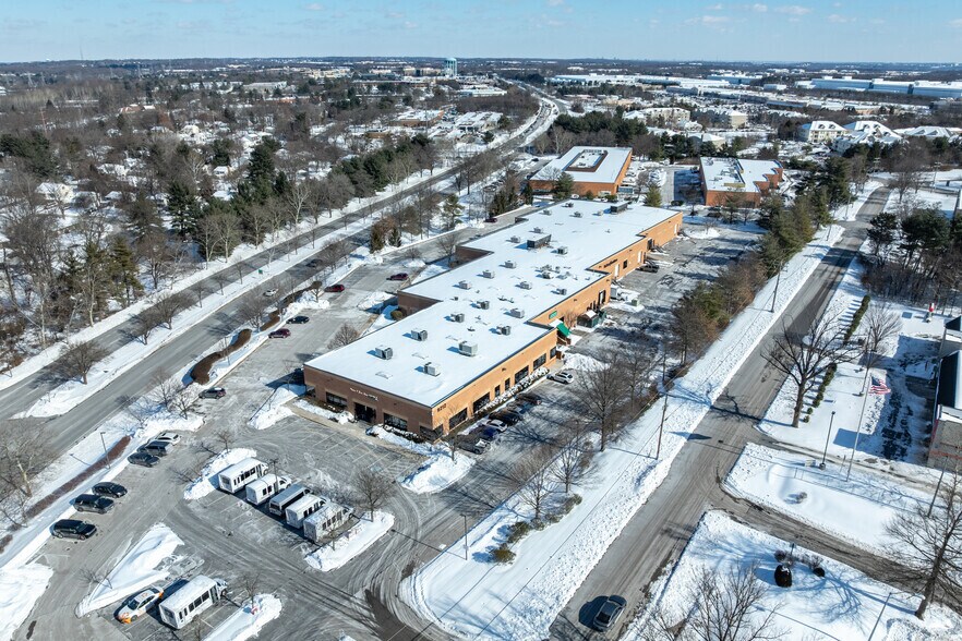 More Photos Of 9212 Berger Rd, Columbia Flex For Lease