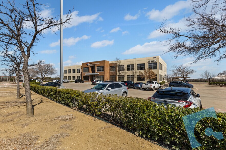 More Photos Of 1301 Municipal Way, Grapevine Office For Lease