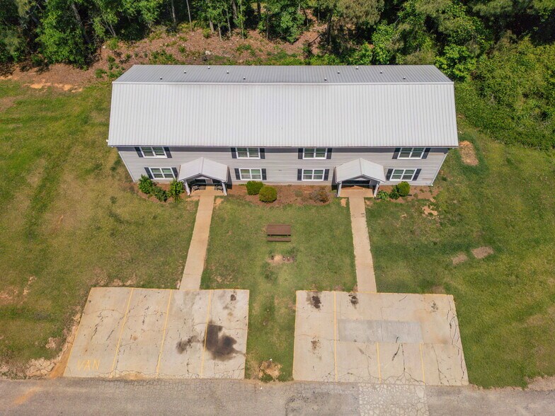 More Photos Of 4121 Oakwood Vlg, Oakwood Apartments For Sale