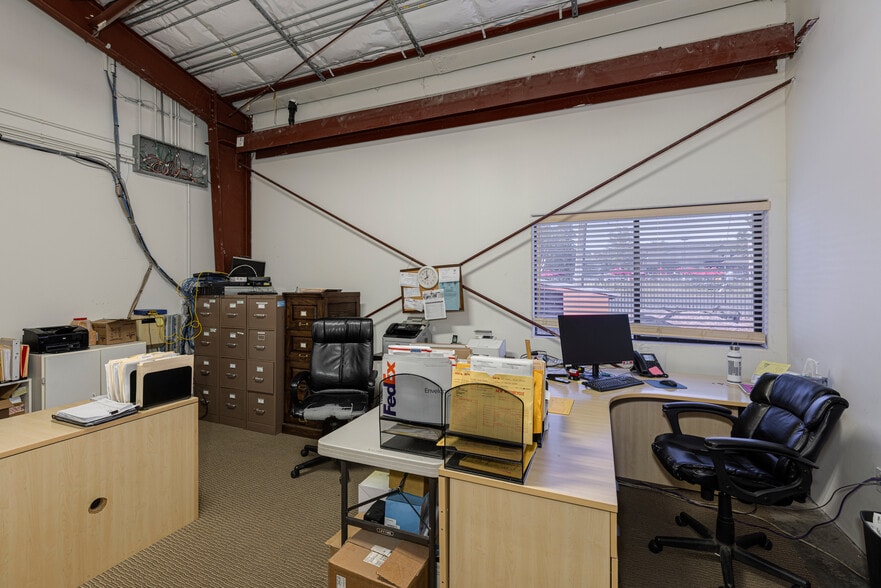 More Photos Of 3480 Petaluma Blvd N, Petaluma Self Storage For Sale