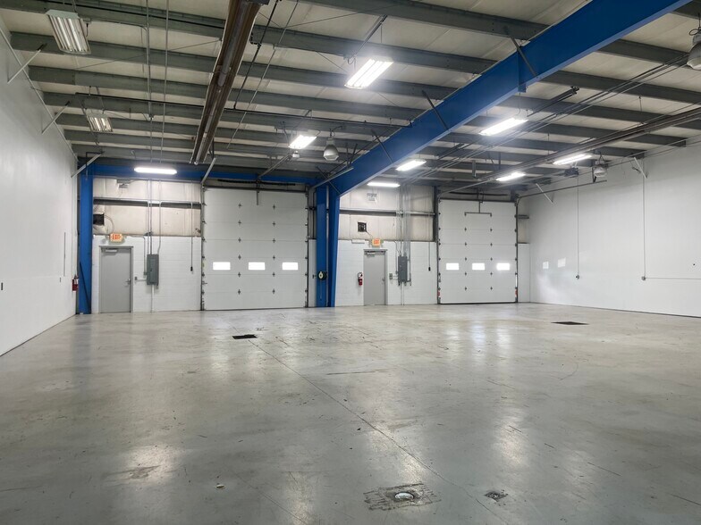 More Photos Of 7084 Big Sky Dr, Holly Warehouse For Lease