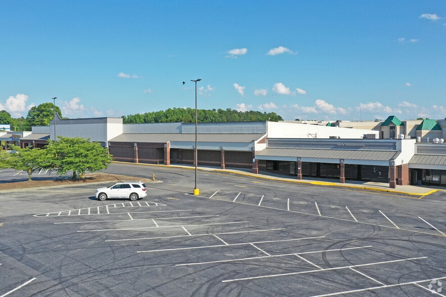 More Photos Of 3740 S Holden Rd, Greensboro Unknown For Lease