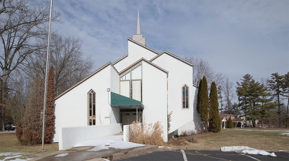 More Photos Of 1690 State Route 125, Amelia Religious Facility For Sale