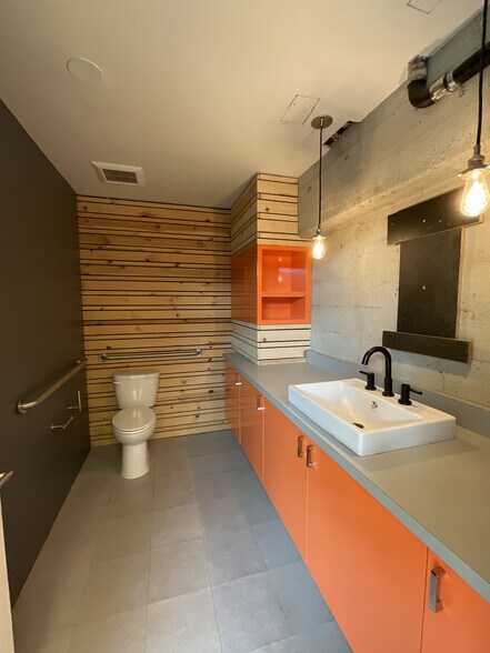 More Photos Of 1230 Howard St, San Francisco Flex For Lease