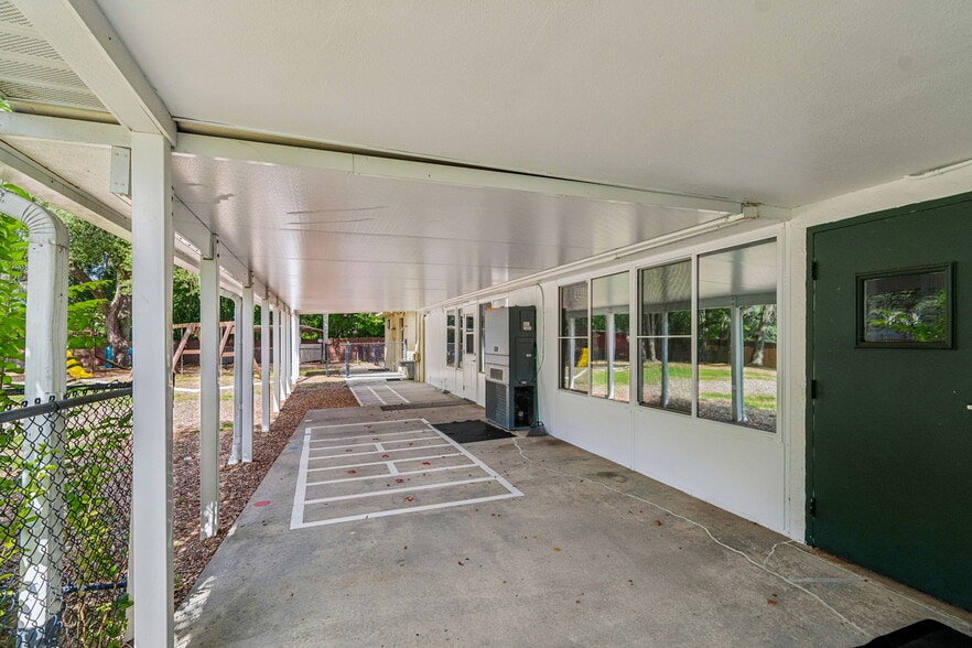 More Photos Of 4001 Skipper Rd, Tampa Schools For Sale