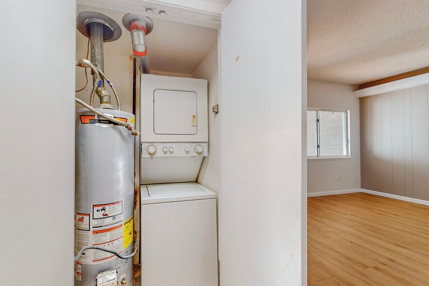 More Photos Of 1309 Virginia St NE, Albuquerque Apartments For Sale