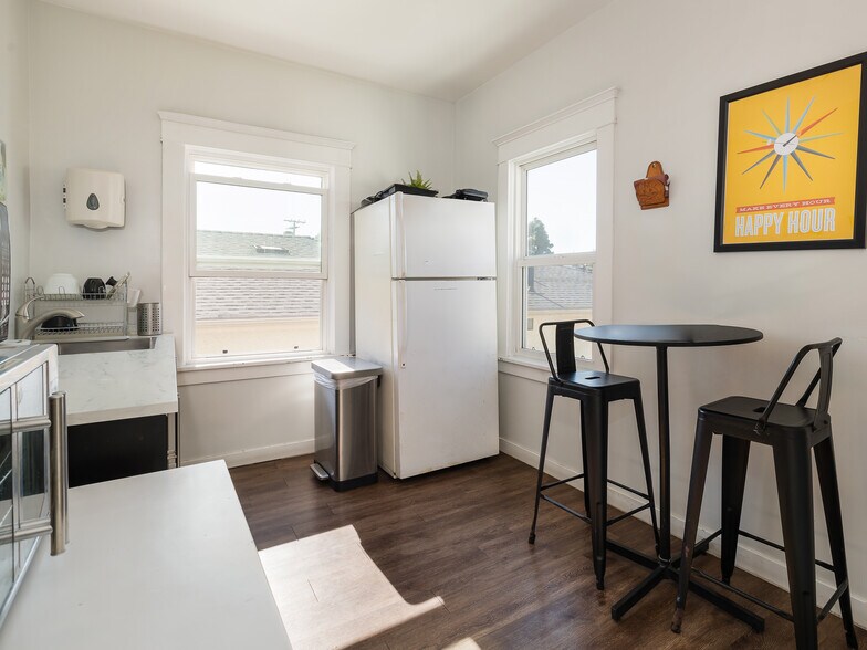 More Photos Of 221 Concord St, El Segundo Apartments For Sale