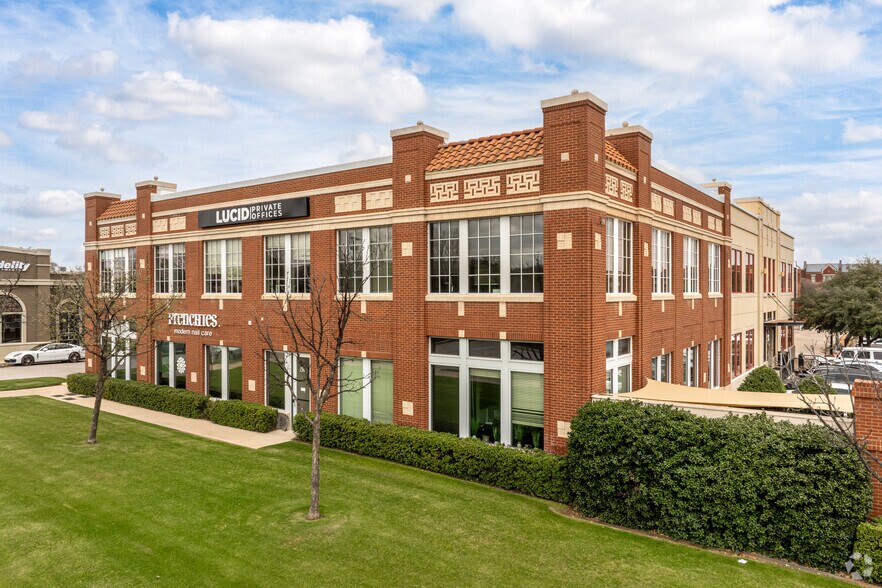 Primary Photo Of 1256 Main St, Southlake Unknown For Lease