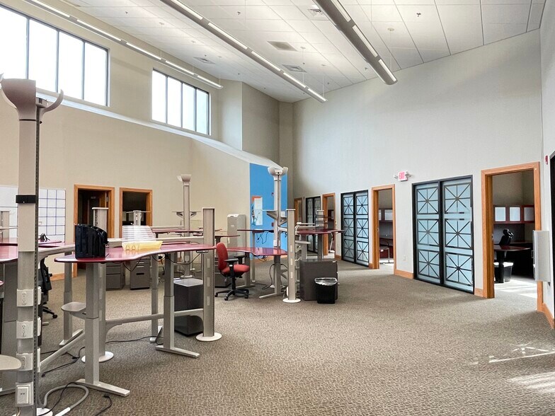 More Photos Of 6901 SW 24th Ave, Gainesville Coworking Space