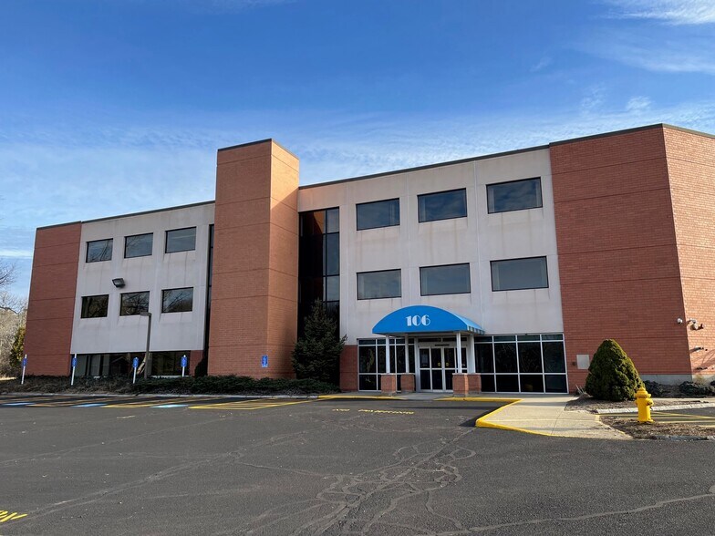 More Photos Of 106 E Main St, Westborough Medical For Lease