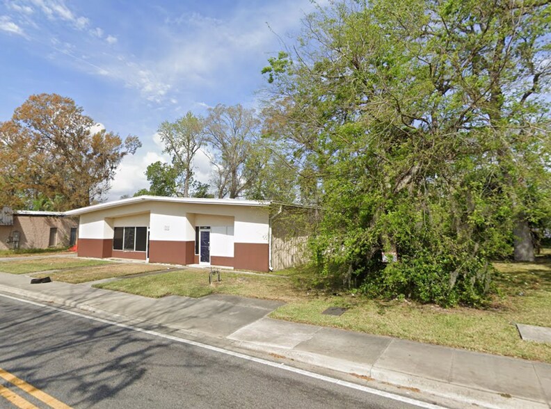 More Photos Of 932 Orange Ave, Daytona Beach General Retail For Sale