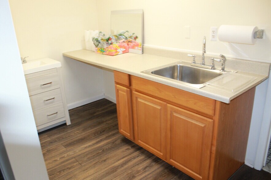 More Photos Of 3321 Doris Ave, Ocean Unknown For Lease