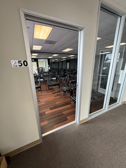 More Photos Of 250 Main St, San Mateo General Retail For Lease