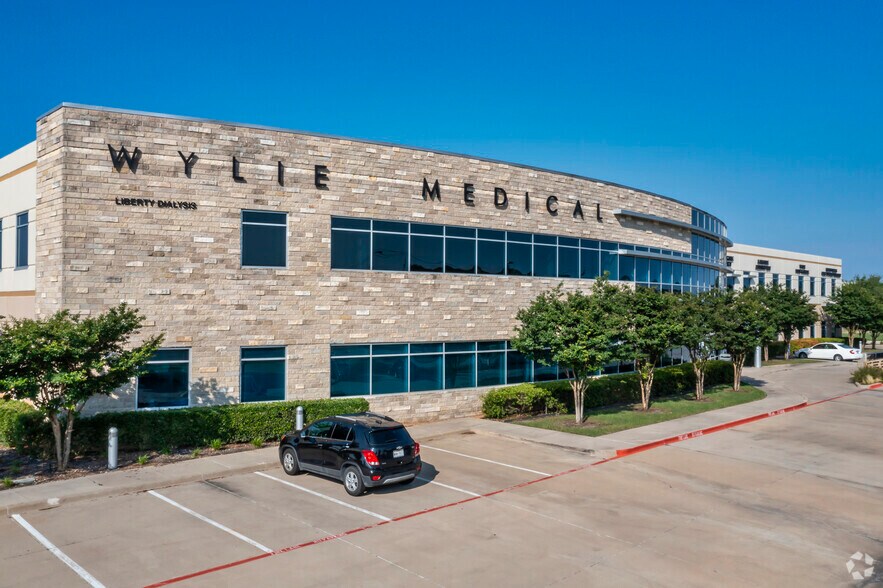 More Photos Of 2300 W FM 544, Wylie Medical For Lease