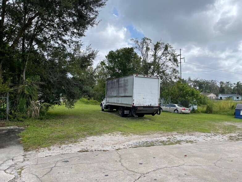 More Photos Of 280-286 E Palmetto Ave, Longwood Warehouse For Sale