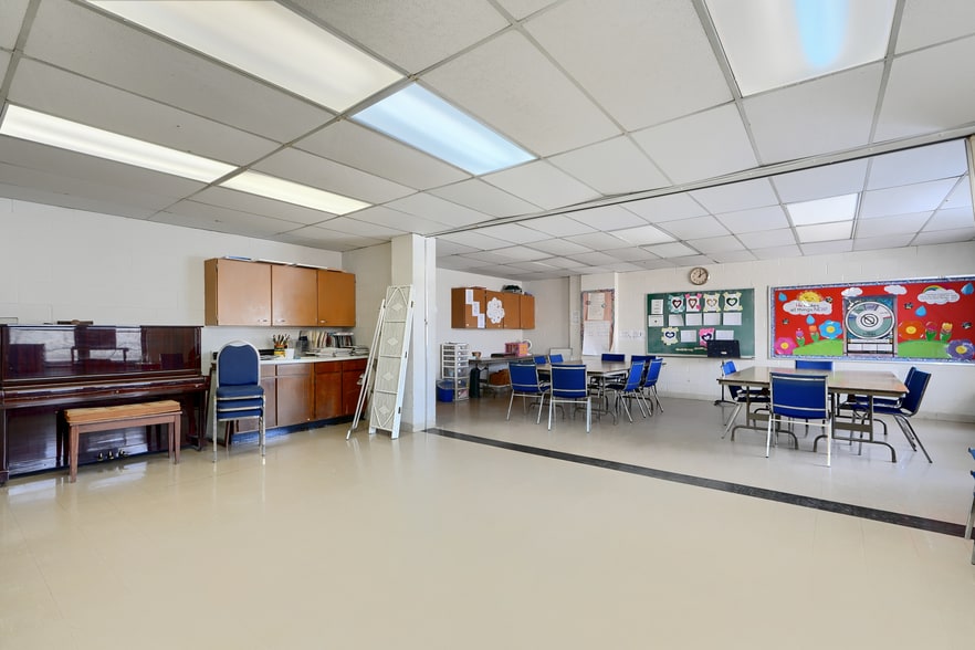 More Photos Of 541 Marshall Rd SW, Vienna Religious Facility For Sale