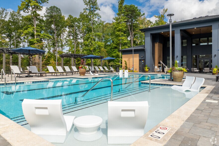 More Photos Of 12801 Lucks Ln, Midlothian Apartments For Sale