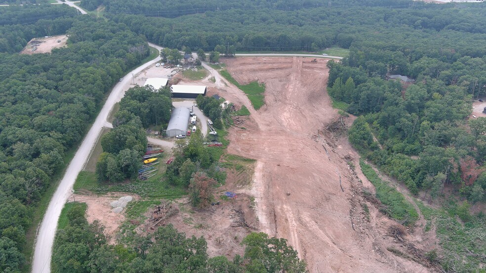 More Photos Of 100 Man Cave, Sunrise Beach Self Storage For Sale