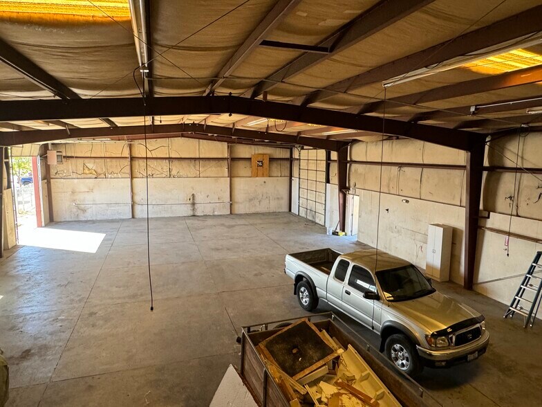 More Photos Of 8 Stokes Dr, Mound House Industrial For Lease