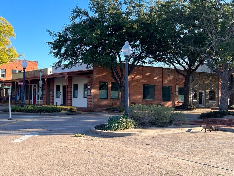 More Photos Of 189 Historic Town Sq, Lancaster Medical For Sale