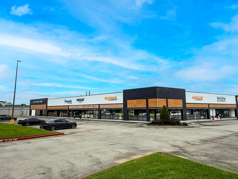 Primary Photo Of 7136-7157 Atascocita Rd, Humble General Retail For Lease
