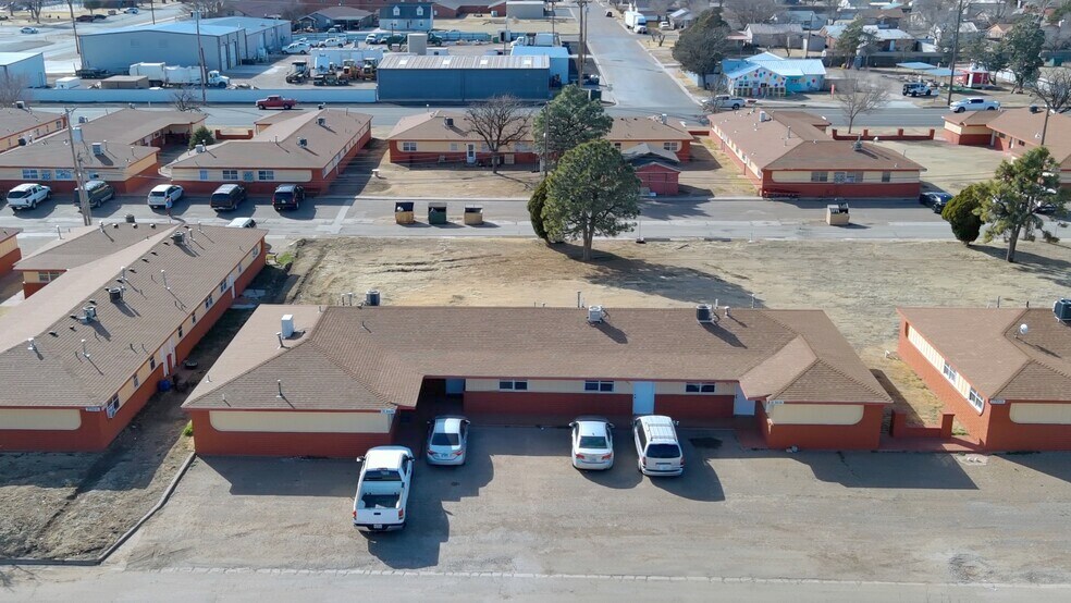 More Photos Of 1725 E 1st St, Dumas Multifamily For Sale