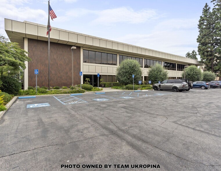 More Photos Of 210 S De Lacey Ave, Pasadena Office For Lease
