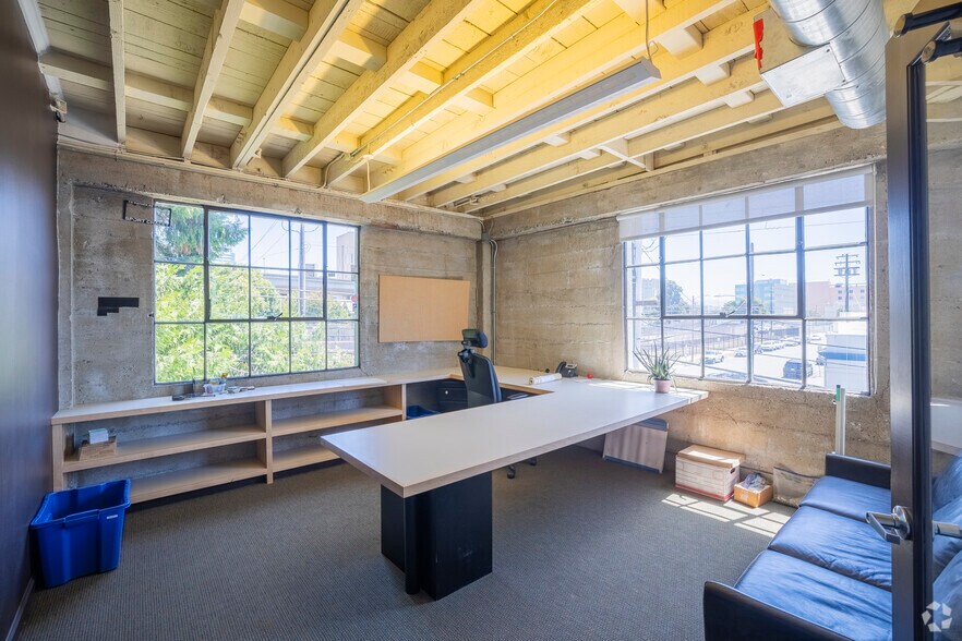 More Photos Of 329 Jefferson St, Oakland Office For Lease
