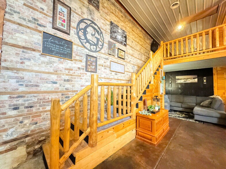 More Photos Of 201 State St, Luther Specialty For Sale