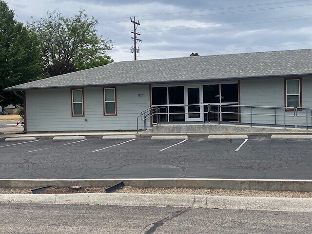 More Photos Of 813-827 S La Cassia Dr, Boise Office For Lease
