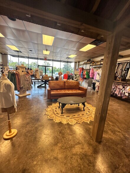 More Photos Of 36483 Old Perkins Rd, Prairieville Storefront Retail Office For Lease