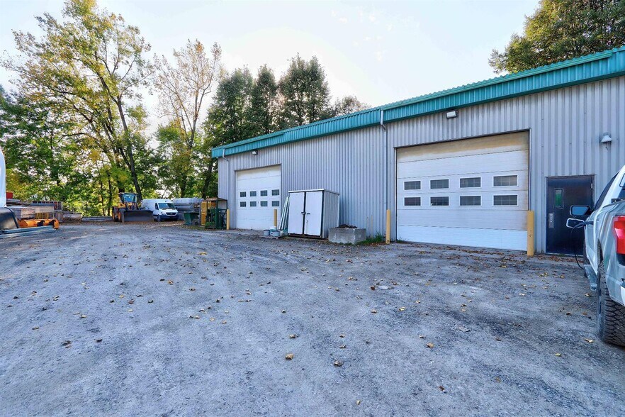 More Photos Of 680 Av Jean-Demers, Bécancour Industrial For Lease