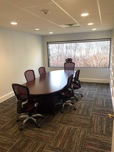 More Photos Of 206 Turnpike Rd, Southborough Office For Sale