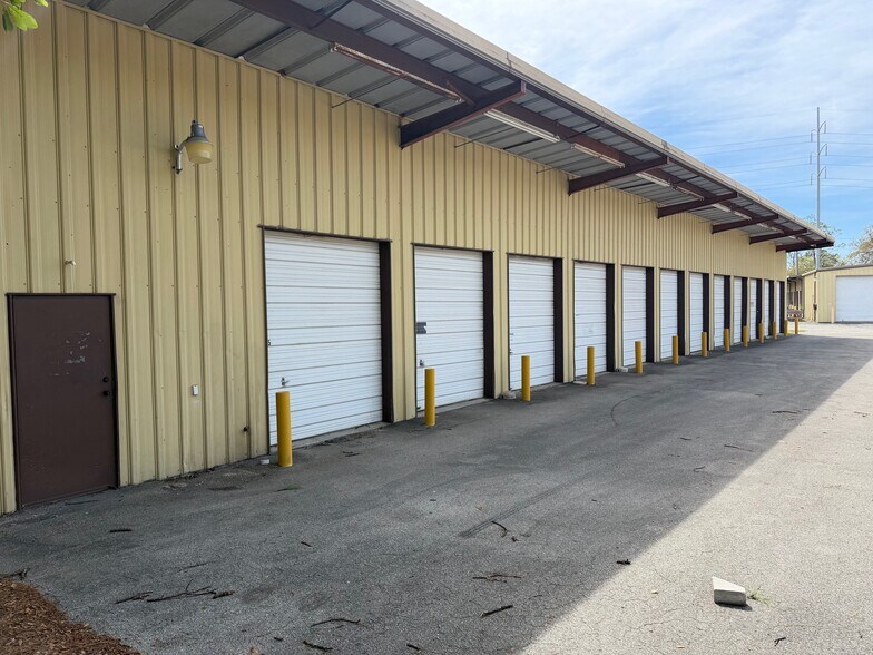 More Photos Of 2150 NE 31st Ave, Gainesville Self Storage For Sale