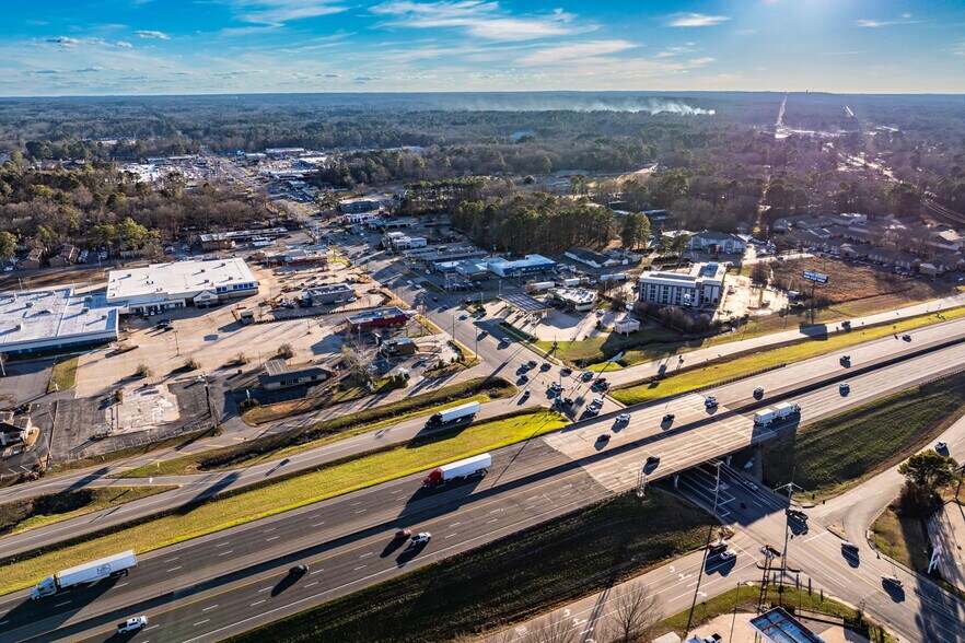 More Photos Of 8108 Geyer Springs Rd, Little Rock Freestanding For Sale