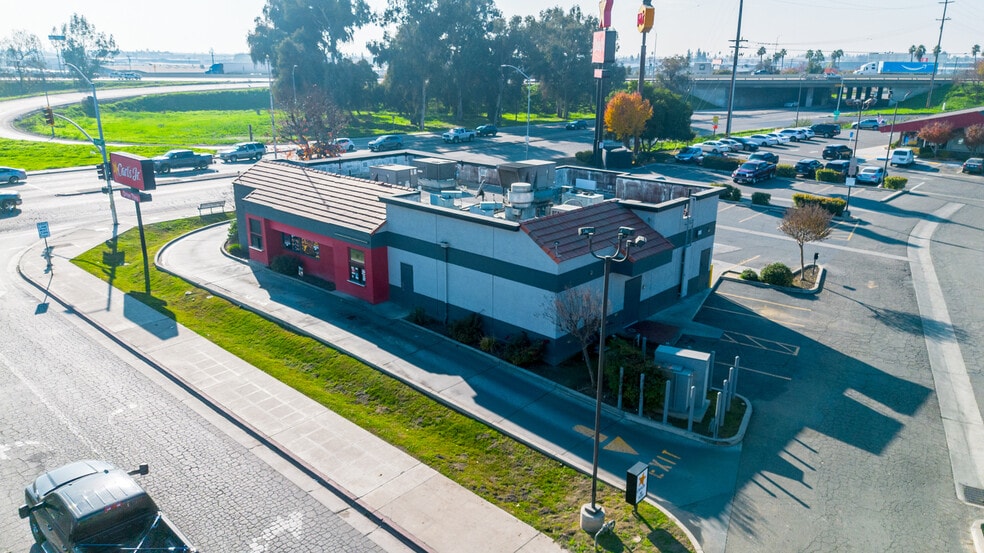 More Photos Of 2590 S East Ave, Fresno Fast Food For Sale