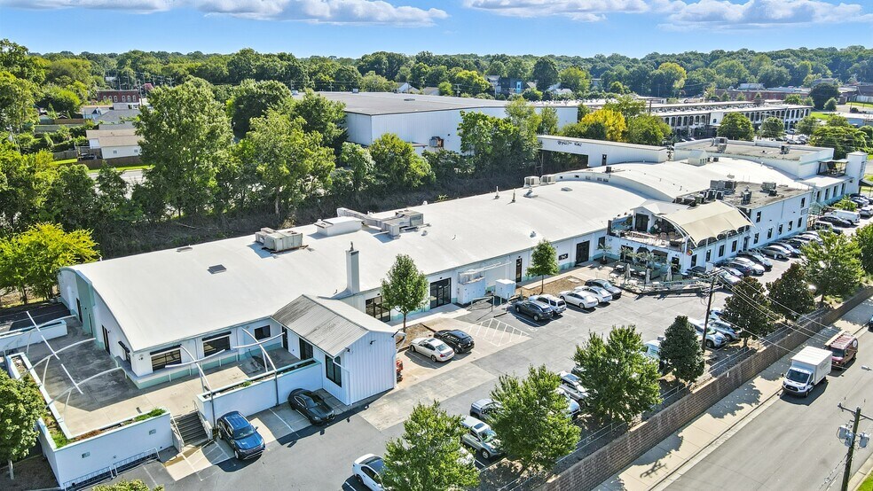 Primary Photo Of 933 Louise Ave, Charlotte Storefront For Lease
